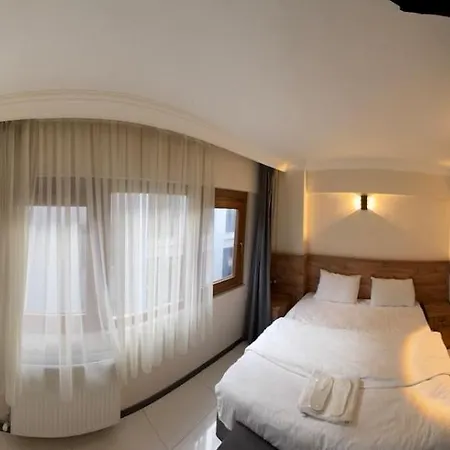 Hotel The Balo Pera 3*