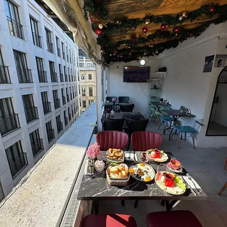 The Balo Pera Hotel 3*